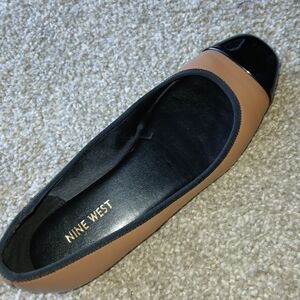 Nine West Women's Tan and Black Flats